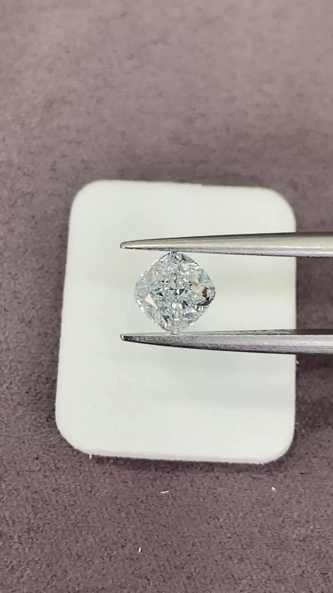 1.03ct Cushion brilliant Natural Diamond (Colour Light Blue, Clarity SI2, GIA Certified)