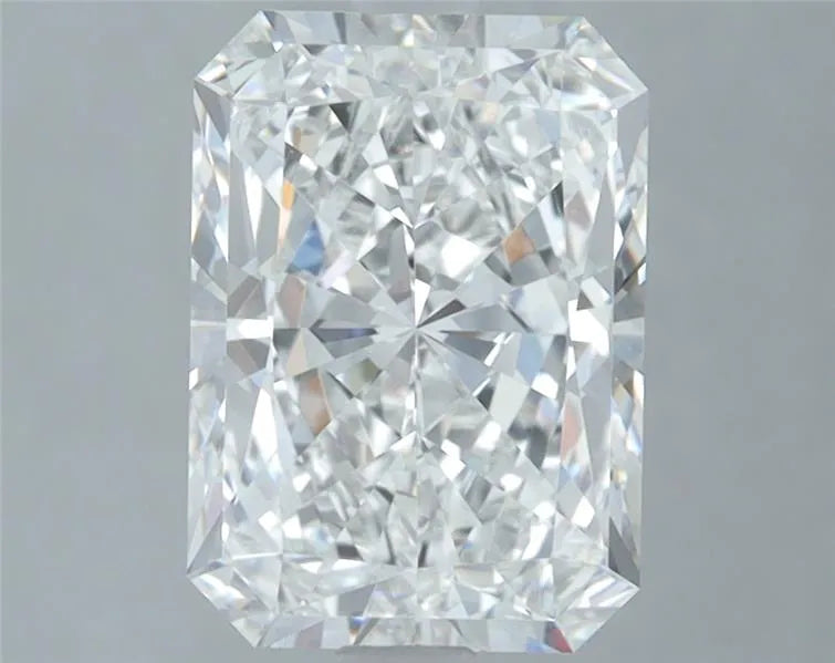 3.10ct Radiant Lab Grown Diamond (Colour E, Clarity VVS2, IGI Certified)