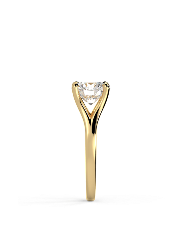 Poppy Round Diamond Engagement Ring