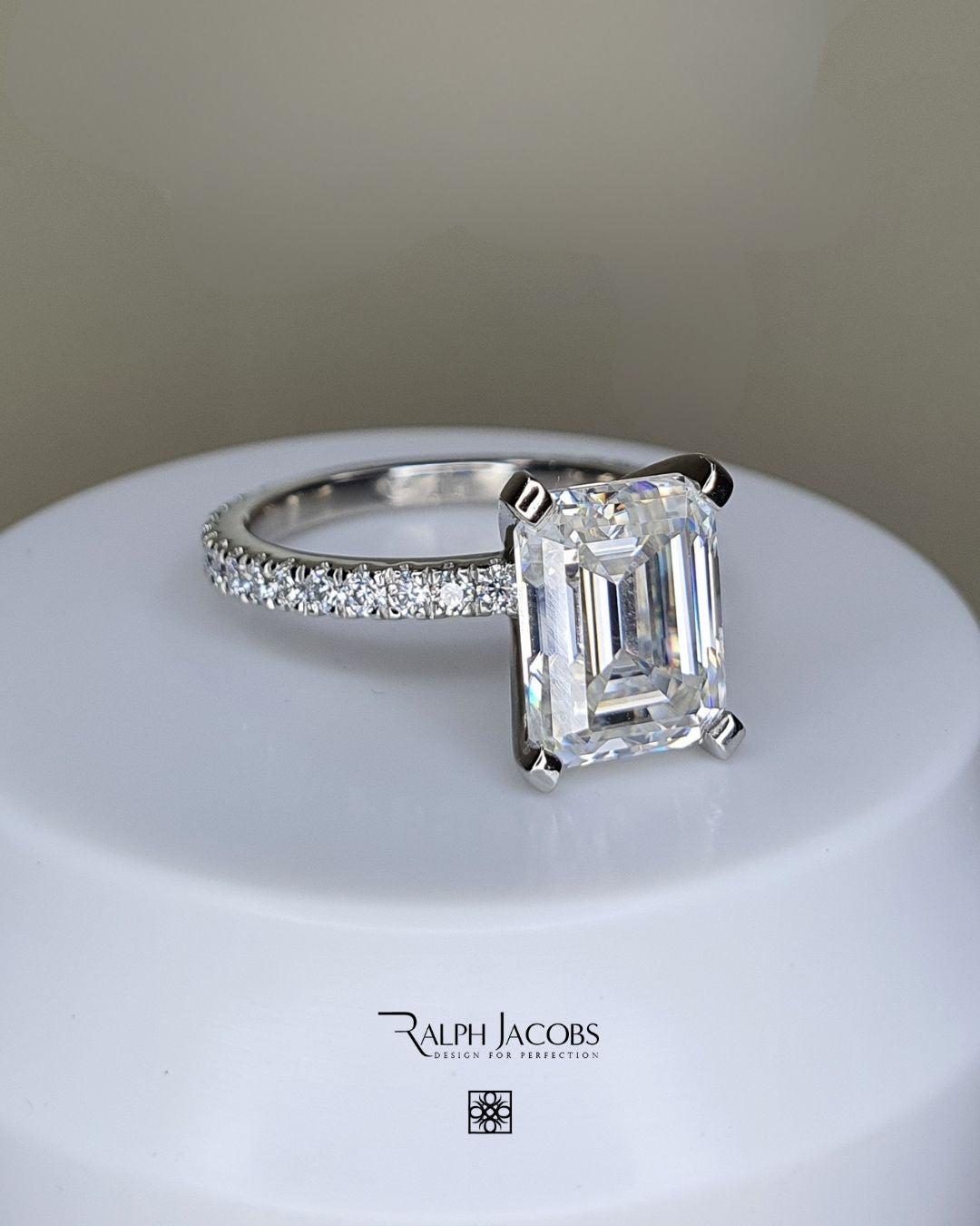 Discover the Beauty and Value of Moissanite Engagement Rings