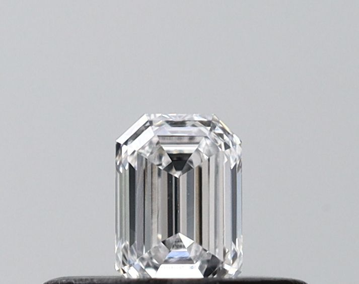 0.19ct Emerald Lab Grown Diamond (Colour D, Clarity VS1, IGI Certified)
