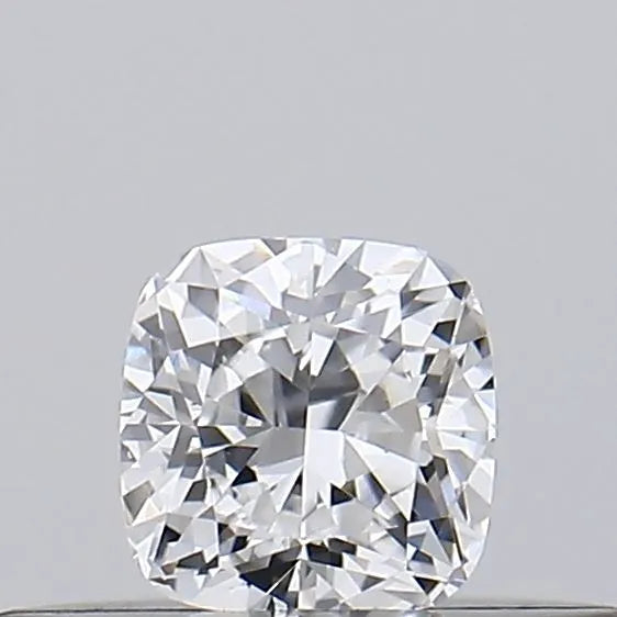 0.18ct Cushion modified Natural Diamond (Colour E, Clarity VS2, GIA Certified)