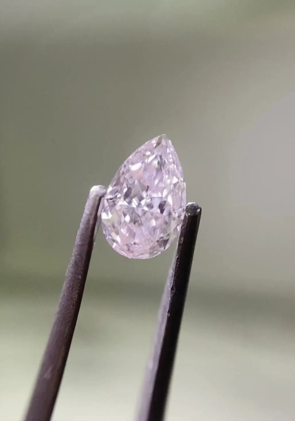 Diamant naturel poire de 0,36 ct (couleur rose très clair, pureté VS2, certifié GIA)