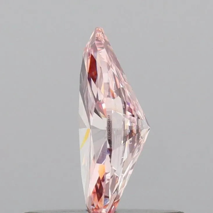 Diamant de laboratoire Marquise de 0,41 ct (rose intense fantaisie, pureté VS1, IGI)