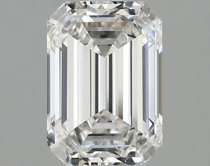 Diamant émeraude de 2,02 ct cultivé en laboratoire (couleur E, pureté VVS1, certifié IGI)