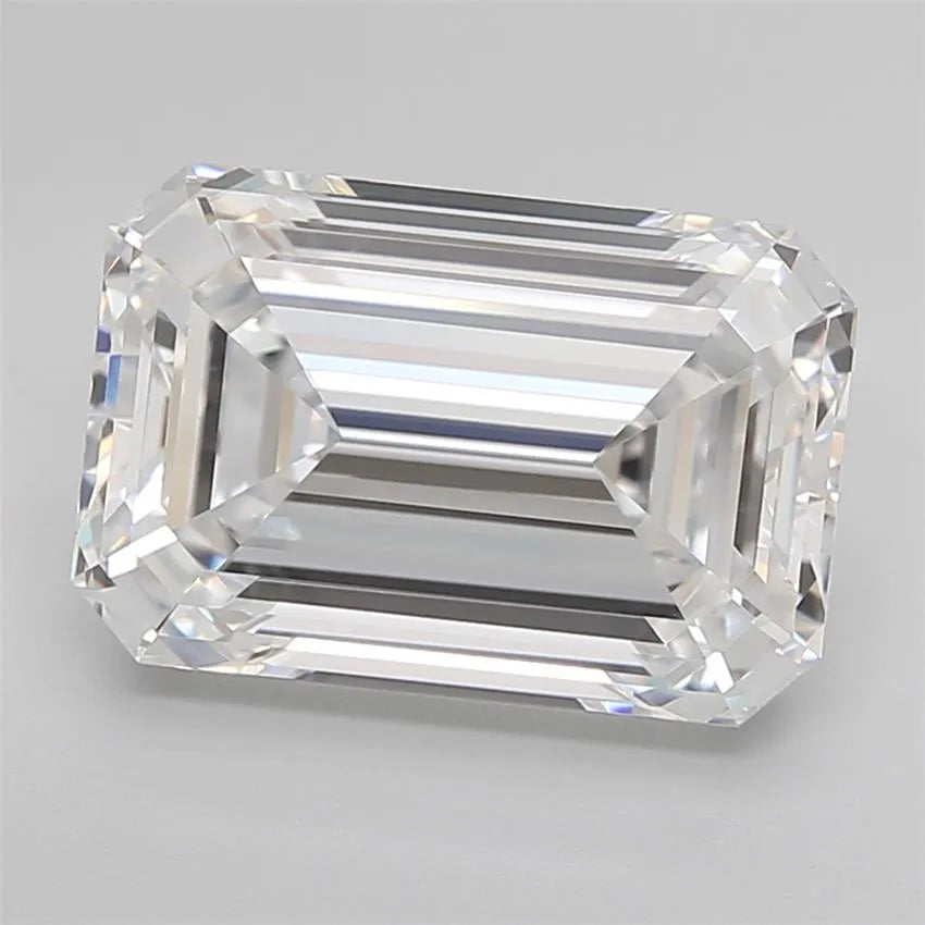 Diamant émeraude de 5,22 ct cultivé en laboratoire (couleur D, pureté IF, taille EX, certifié IGI)