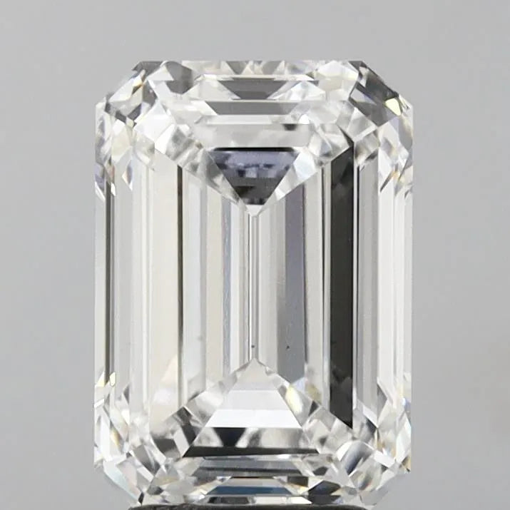 Diamant émeraude de 4,00 ct cultivé en laboratoire (couleur E, pureté VS1, certifié IGI)