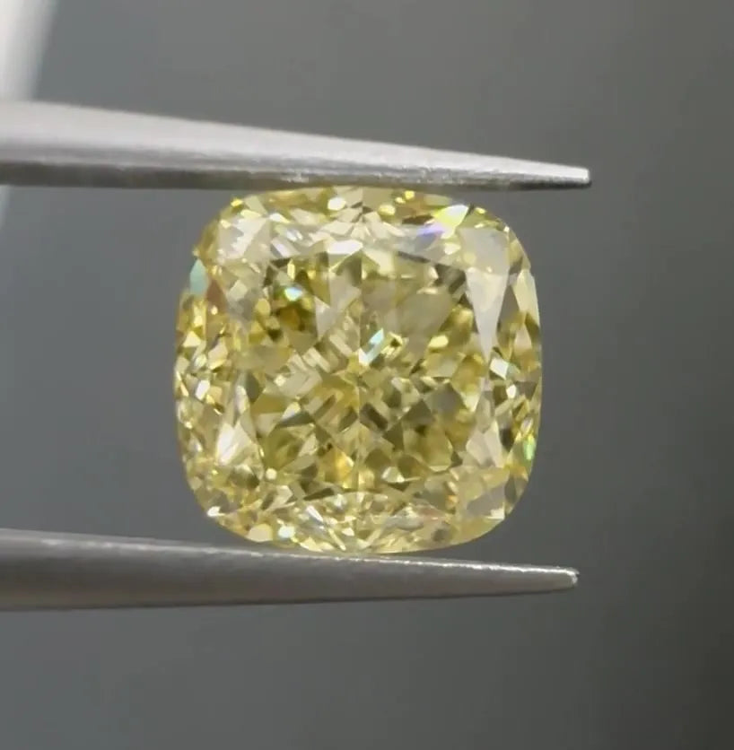 2.06ct Cushion brilliant Natural Diamond (Colour Fancy Light Brownish Yellow, Clarity VS1, GIA Certified)