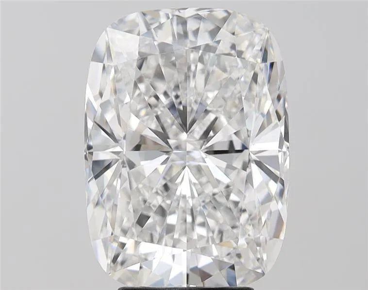 Diamant de laboratoire taille coussin brillant de 4,76 ct (couleur E, pureté VVS2, IGI)