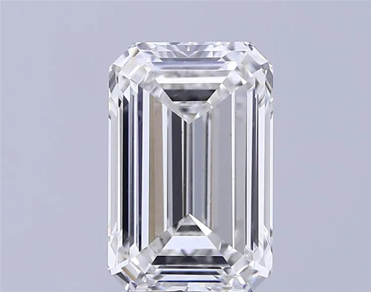 Diamant émeraude de 4,11 ct cultivé en laboratoire (couleur G, clarté VVS2, certifié IGI)