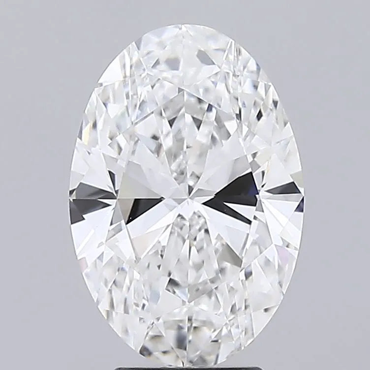 Diamant ovale de 4,00 ct cultivé en laboratoire (couleur E, pureté VVS2, certifié IGI)