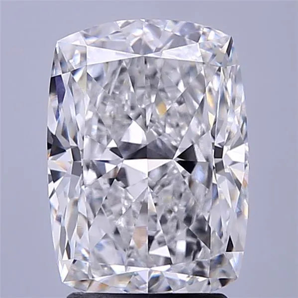 3.23ct Cushion modified Lab Grown Diamond (Colour D, Clarity VVS2, IGI Certified)