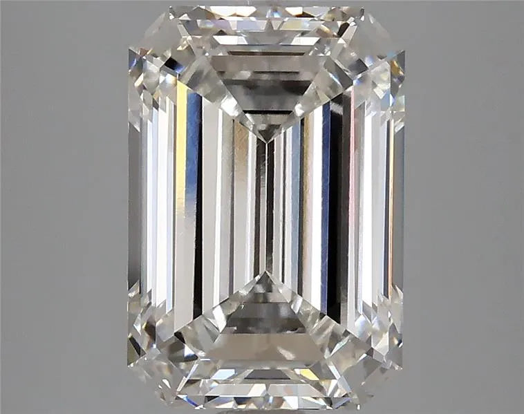 Diamant émeraude de 3,83 ct cultivé en laboratoire (couleur G, pureté VS1, certifié IGI)