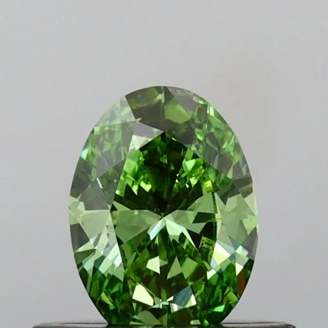 Diamant ovale de 0,43 ct cultivé en laboratoire (couleur vert vif fantaisie, pureté VS2, certifié IGI)