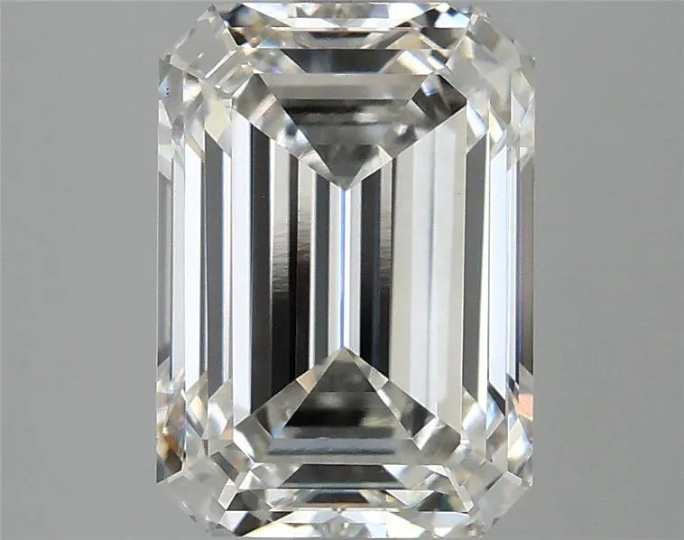 Diamant émeraude de 3,82 ct cultivé en laboratoire (couleur G, pureté VS1, certifié IGI)