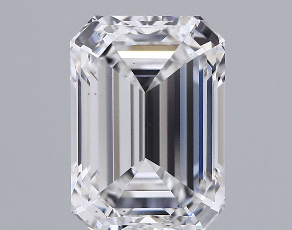 Diamant de laboratoire émeraude E-VS2 de 3,28 carats