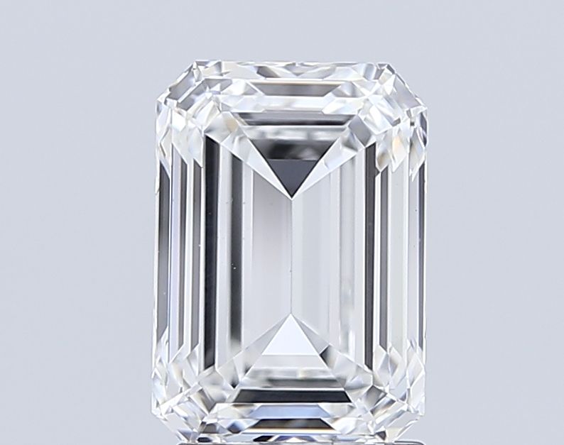 Diamant de laboratoire émeraude E-VS1 de 2,56 carats