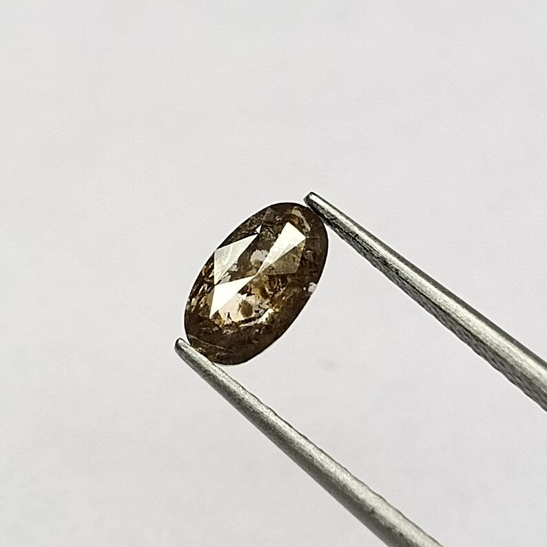 Diamant naturel ovale de 0,44 ct (clarté I3, non certifié)